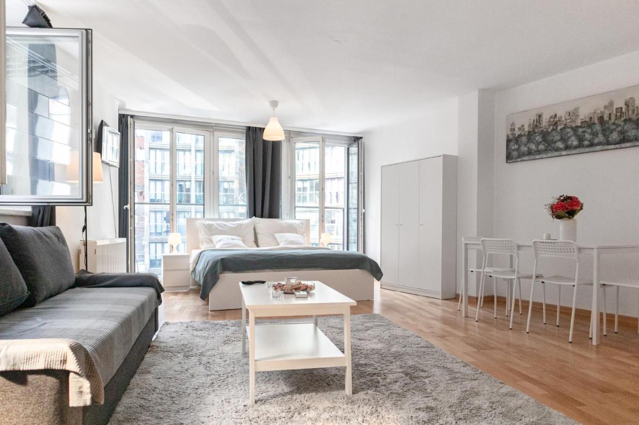Gasometer Apartment - Designer Building With Amazing View ウィーン エクステリア 写真
