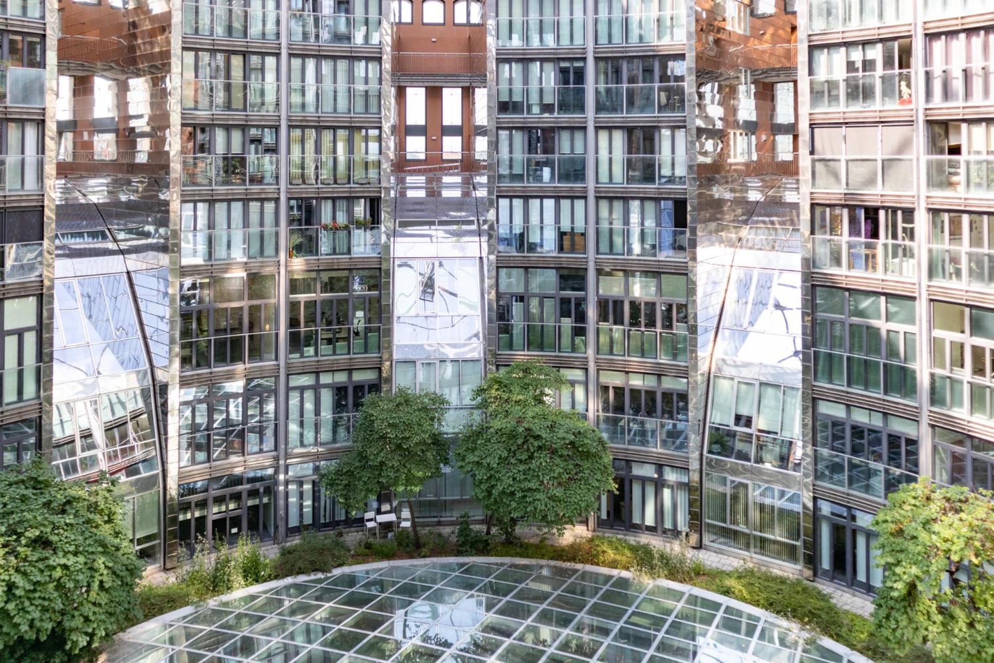 Gasometer Apartment - Designer Building With Amazing View ウィーン エクステリア 写真