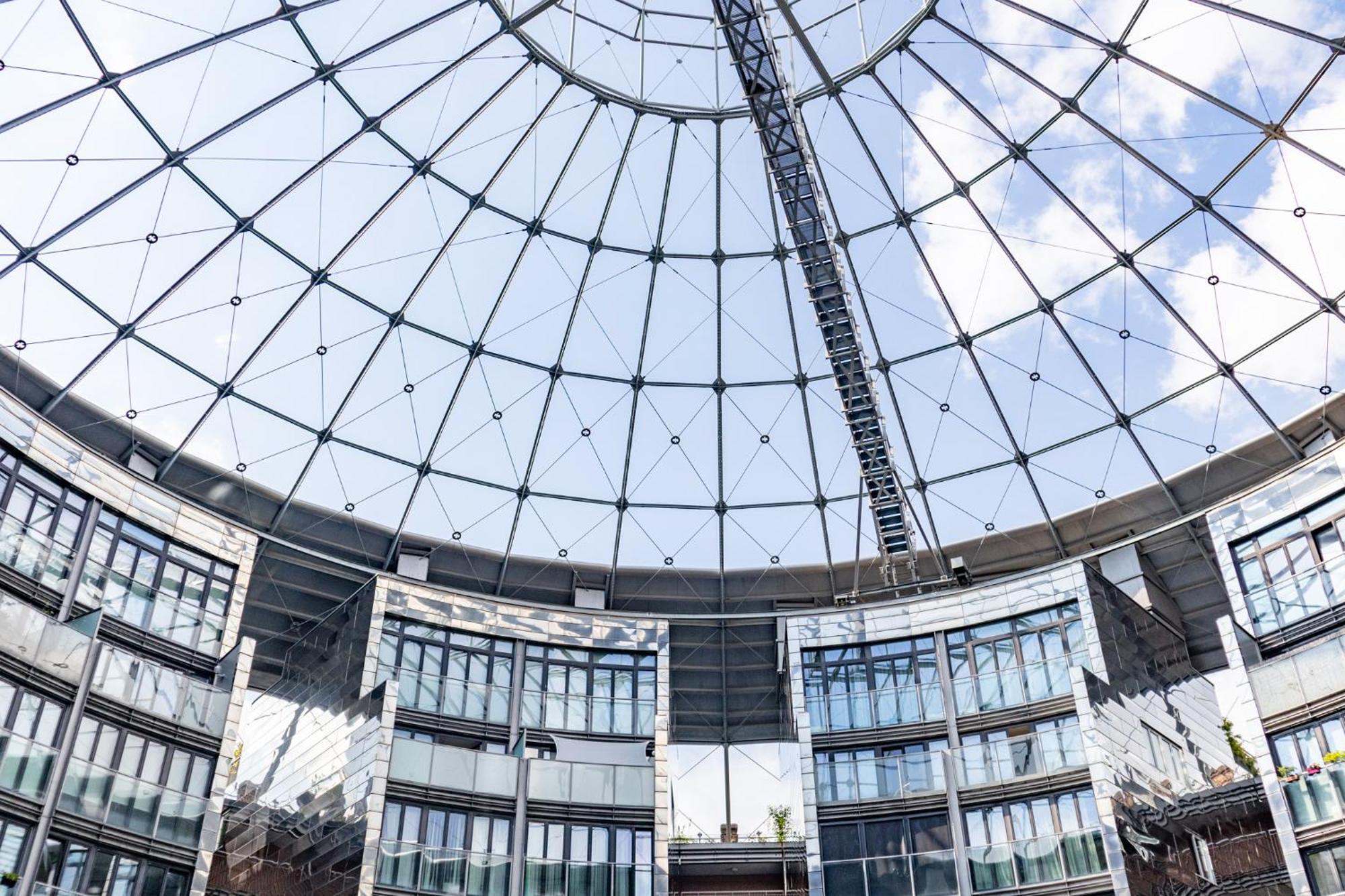 Gasometer Apartment - Designer Building With Amazing View ウィーン エクステリア 写真